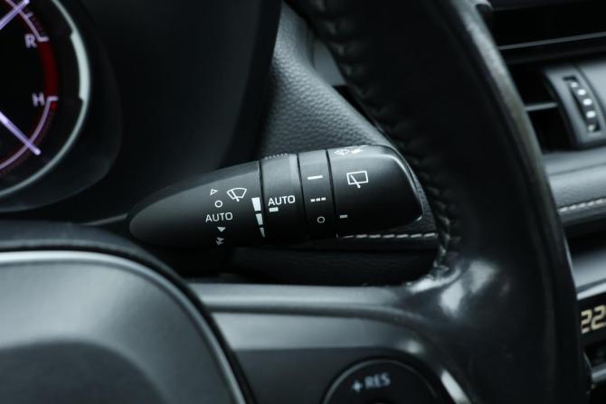 Toyota RAV4 V (XA50) с пробегом 2021 года, цена 3 130 000 рублей, 94607 км, внедорожник, Автокод Объявления
