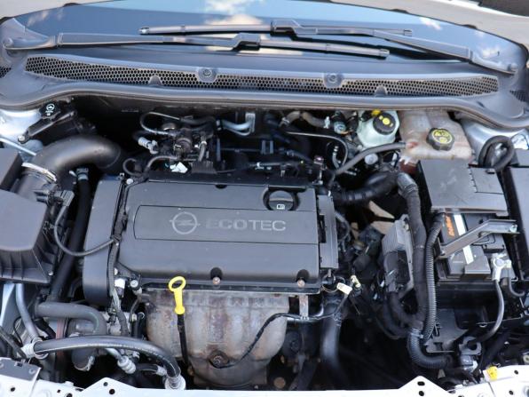 Opel Astra J с пробегом 2011 года, цена 675 000 рублей, 141490 км, хэтчбек, Автокод Объявления