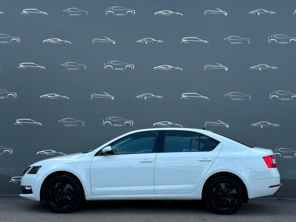 Skoda Octavia III (A7) Рестайлинг с пробегом 2020 года, цена 1 804 700 рублей, 71794 км, лифтбек, Автокод Объявления