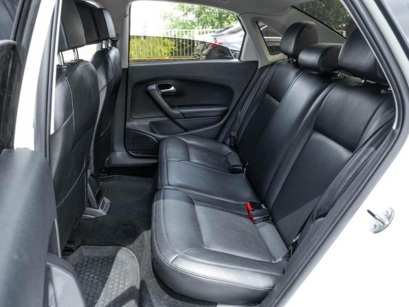 Volkswagen Polo V Рестайлинг с пробегом 2018 года, цена 1 279 700 рублей, 124667 км, седан, Автокод Объявления