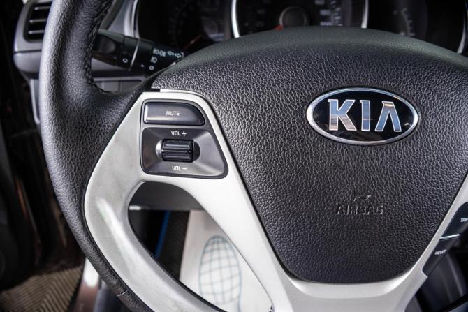 Kia Rio III Рестайлинг с пробегом 2016 года, цена 1 129 000 рублей, 190000 км, седан, Автокод Объявления