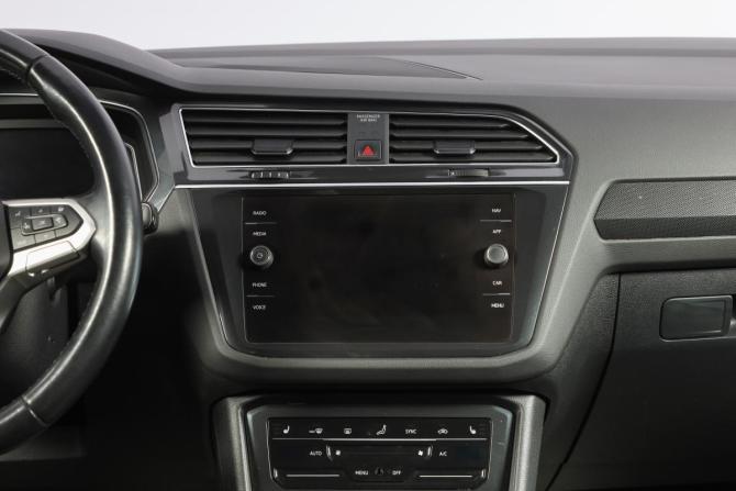 Volkswagen Tiguan II с пробегом 2021 года, цена 3 599 000 рублей, 104000 км, внедорожник, Автокод Объявления