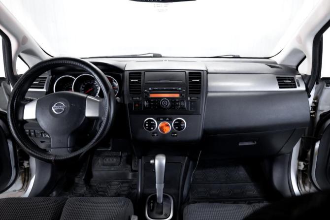 Nissan Tiida I Рестайлинг с пробегом 2011 года, цена 689 000 рублей, 309710 км, хэтчбек, Автокод Объявления