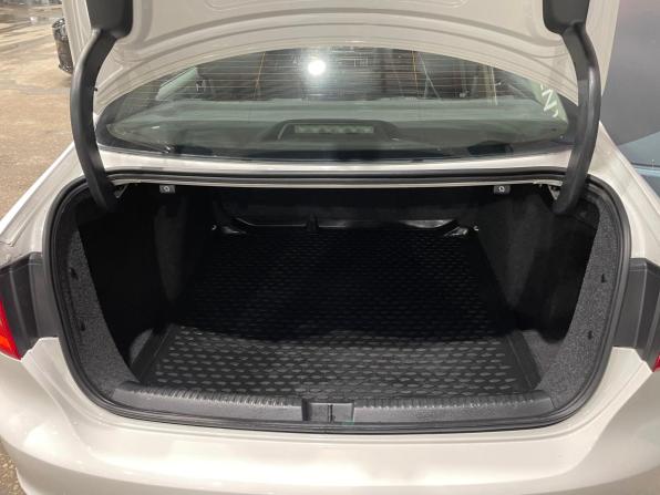 Volkswagen Jetta VI с пробегом 2013 года, цена 1 230 000 рублей, 153846 км, седан, Автокод Объявления