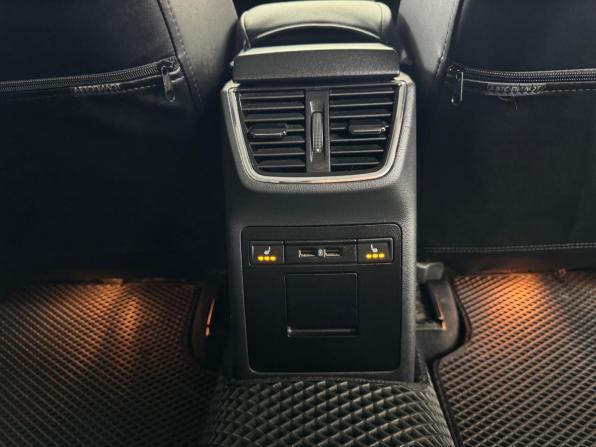 Skoda Octavia III (A7) Рестайлинг с пробегом 2018 года, цена 1 428 000 рублей, 225649 км, лифтбек, Автокод Объявления