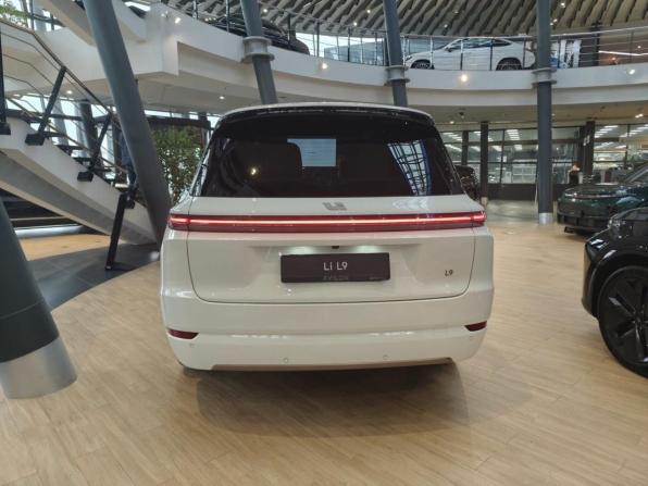 Новый Li Auto (Lixiang) L9 I Рестайлинг 2025 года, цена 11 990 000 рублей, внедорожник, Автокод Объявления