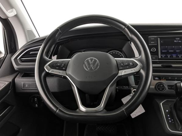 Volkswagen Multivan T6 Рестайлинг с пробегом 2021 года, цена 5 455 000 рублей, 94113 км, минивэн, Автокод Объявления