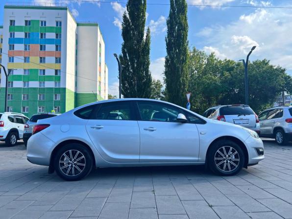 Opel Astra J Рестайлинг с пробегом 2013 года, цена 699 000 рублей, 198165 км, седан, Автокод Объявления