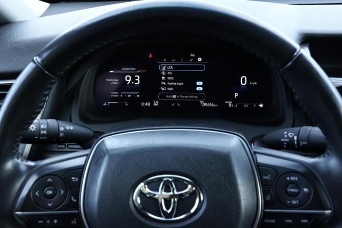 Toyota Camry VIII (XV70) Рестайлинг с пробегом 2022 года, цена 3 100 000 рублей, 109616 км, седан, Автокод Объявления