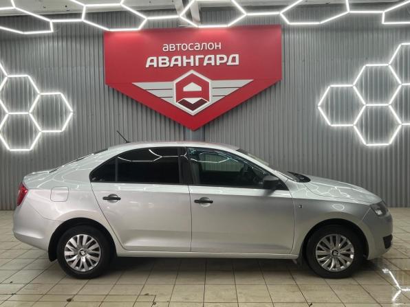 Skoda Rapid I с пробегом 2016 года, цена 1 020 000 рублей, 106000 км, лифтбек, Автокод Объявления
