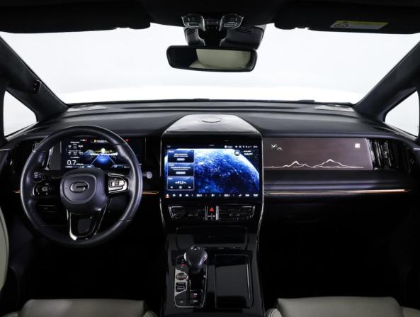 GAC M8 с пробегом 2023 года, цена 4 518 000 рублей, 20329 км, минивэн, Автокод Объявления