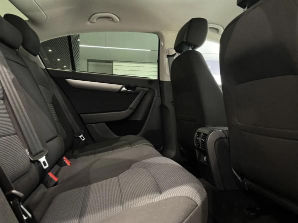 Volkswagen Passat B7 с пробегом 2012 года, цена 950 000 рублей, 235240 км, седан, Автокод Объявления