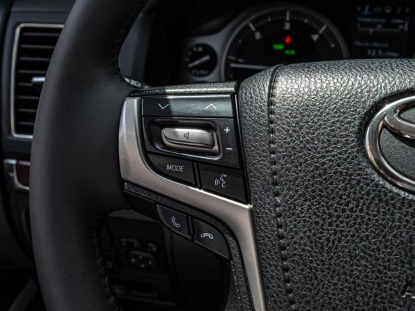 Toyota Land Cruiser 200 Series Рестайлинг 2 с пробегом 2015 года, цена 4 995 000 рублей, 230140 км, внедорожник, Автокод Объявления