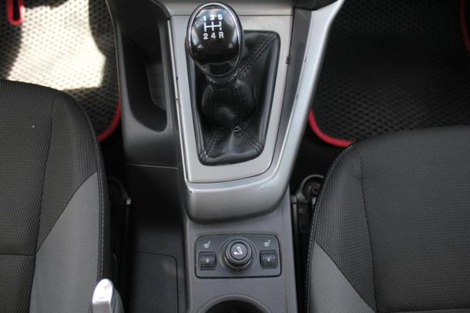 Ford Focus III с пробегом 2013 года, цена 650 000 рублей, 230410 км, универсал, Автокод Объявления