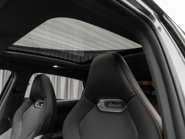 Changan UNI-V I с пробегом 2023 года, цена 2 340 000 рублей, 24761 км, лифтбек, Автокод Объявления