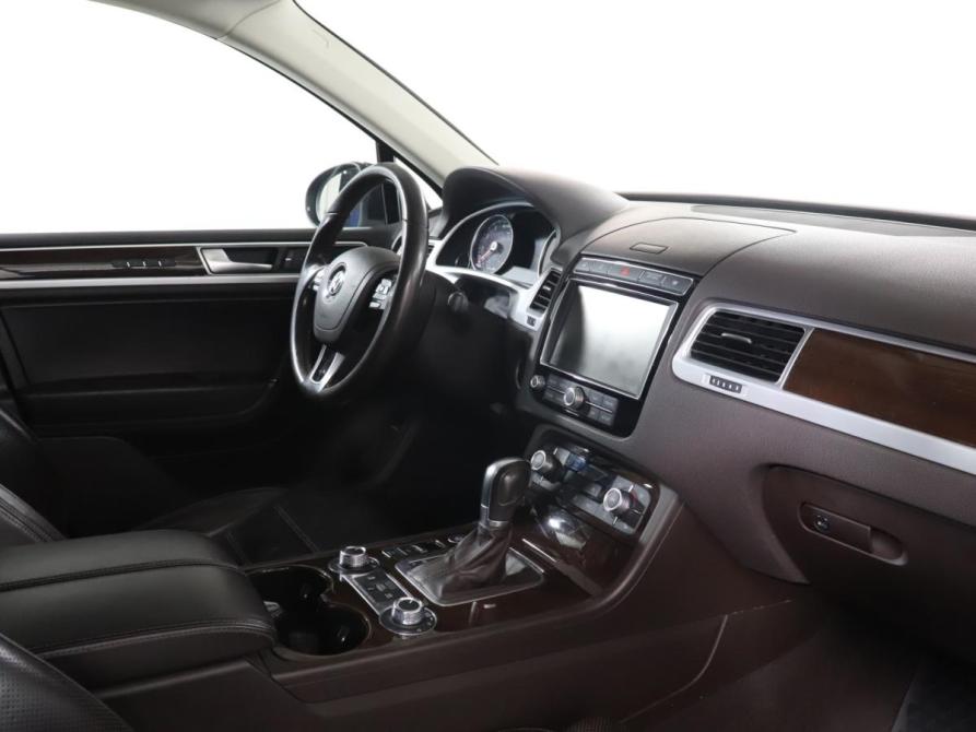 Volkswagen Touareg II Рестайлинг Москва  - изображение 10