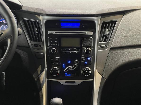 Hyundai Sonata VI (YF) с пробегом 2011 года, цена 875 000 рублей, 267000 км, седан, Автокод Объявления