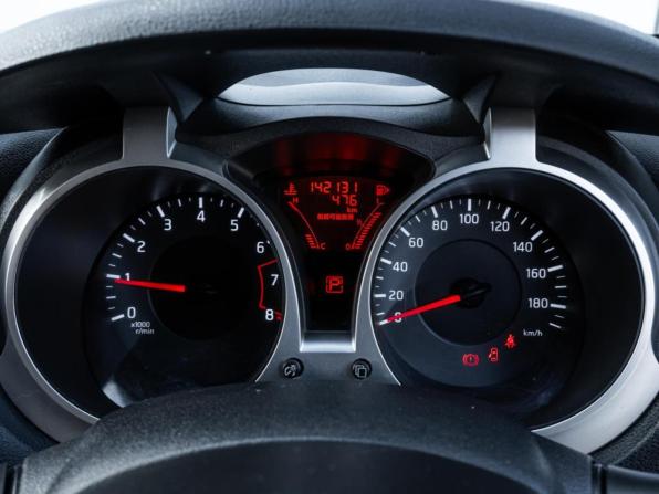 Nissan Juke I с пробегом 2010 года, цена 868 000 рублей, 142131 км, внедорожник, Автокод Объявления