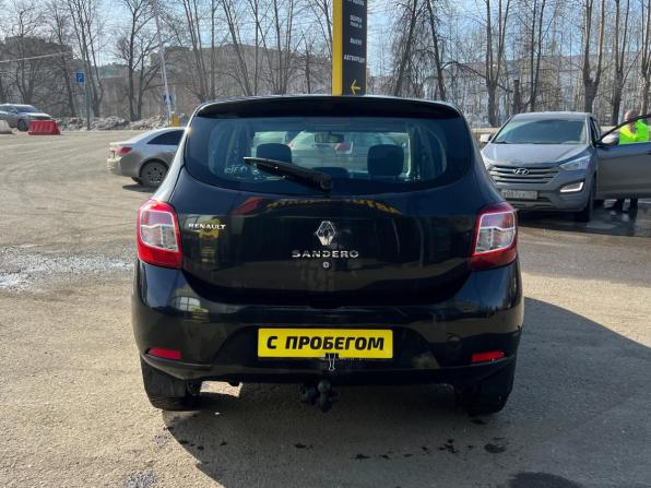 Renault Sandero II с пробегом 2015 года, цена 620 000 рублей, 136000 км, хэтчбек, Автокод Объявления
