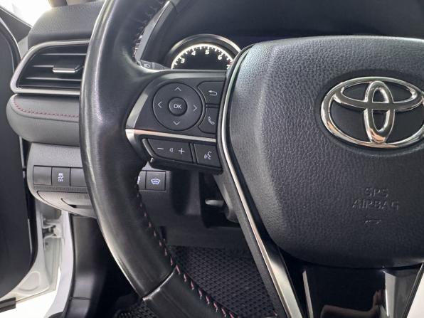 Toyota Camry VIII (XV70) Рестайлинг с пробегом 2021 года, цена 3 130 000 рублей, 121518 км, седан, Автокод Объявления