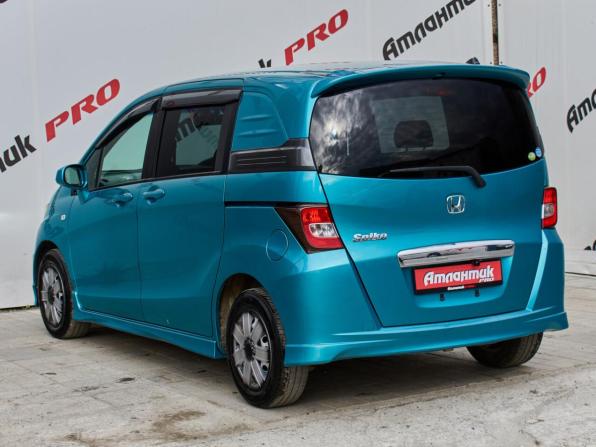 Honda Freed I с пробегом 2010 года, цена 870 000 рублей, 181882 км, компактвэн, Автокод Объявления