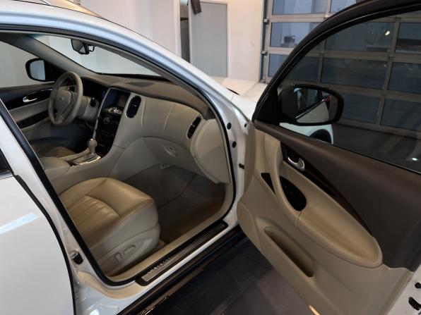 Infiniti QX50 I с пробегом 2013 года, цена 1 740 000 рублей, 155890 км, внедорожник, Автокод Объявления