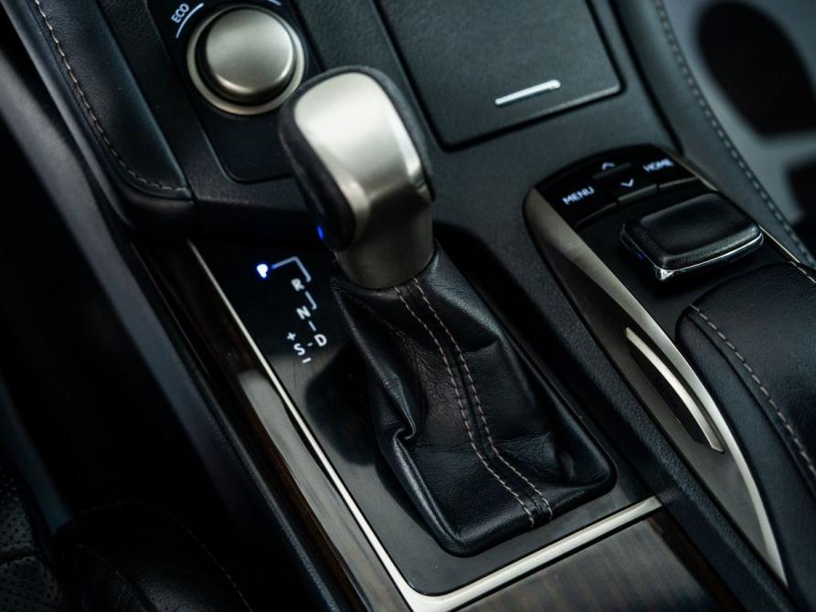 Lexus ES VI Иркутск  - изображение 17