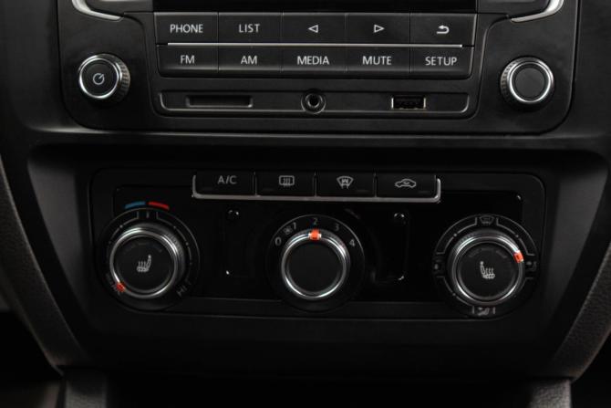 Volkswagen Jetta VI Рестайлинг с пробегом 2017 года, цена 1 529 000 рублей, 138600 км, седан, Автокод Объявления