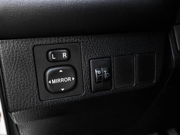 Toyota RAV4 IV (XA40) Рестайлинг с пробегом 2016 года, цена 2 299 000 рублей, 146138 км, внедорожник, Автокод Объявления