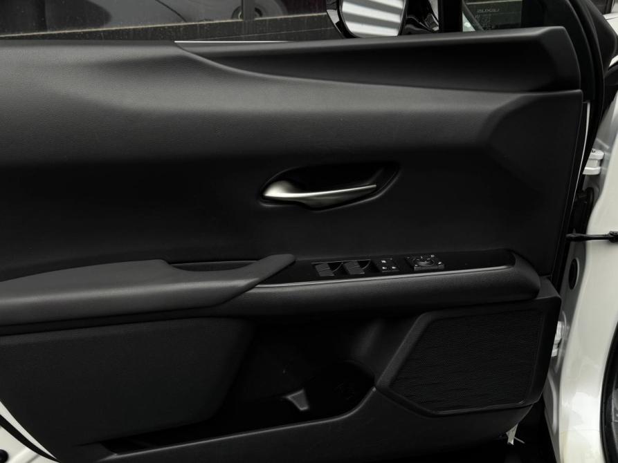 Lexus UX I Иркутск  - изображение 21