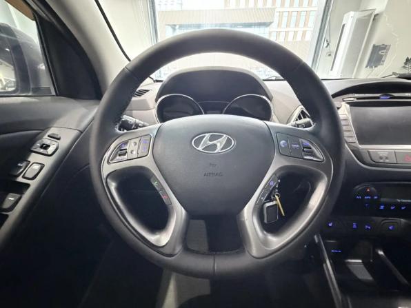 Hyundai ix35 I Рестайлинг с пробегом 2014 года, цена 1 047 000 рублей, 240878 км, внедорожник, Автокод Объявления