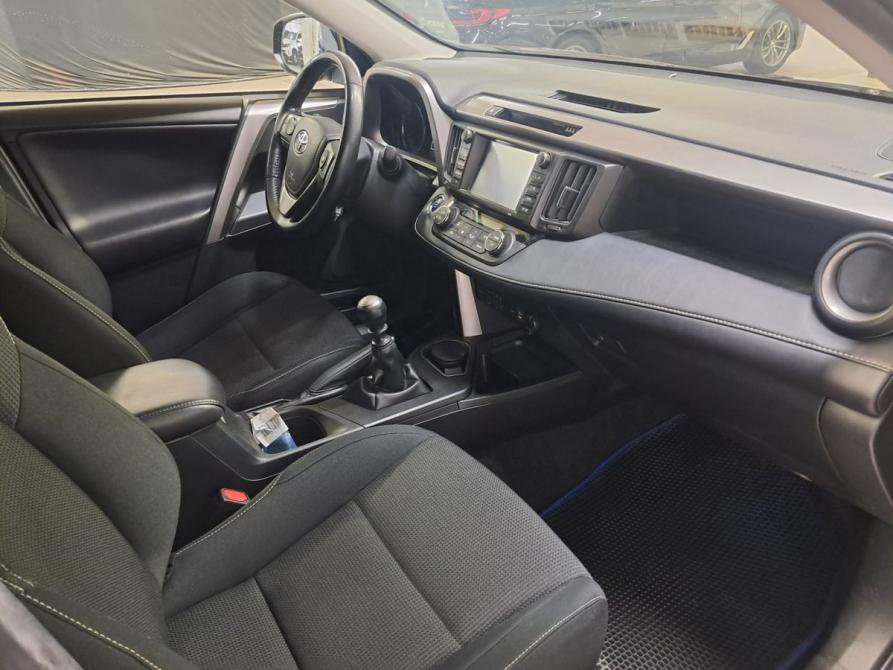 Toyota RAV4 IV (XA40) Рестайлинг Набережные Челны  - изображение 13
