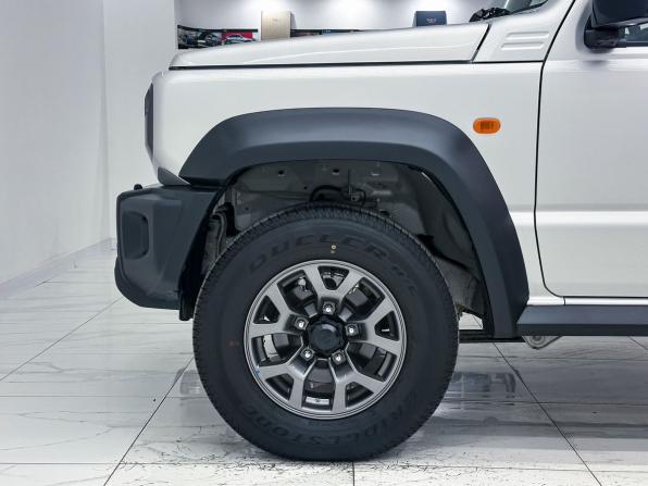 Suzuki Jimny IV с пробегом 2025 года, цена 3 650 000 рублей, 614 км, внедорожник, Автокод Объявления