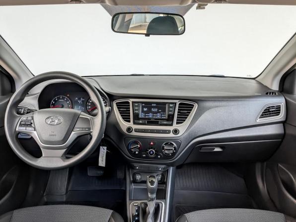 Hyundai Solaris II Рестайлинг с пробегом 2022 года, цена 1 665 000 рублей, 72478 км, седан, Автокод Объявления