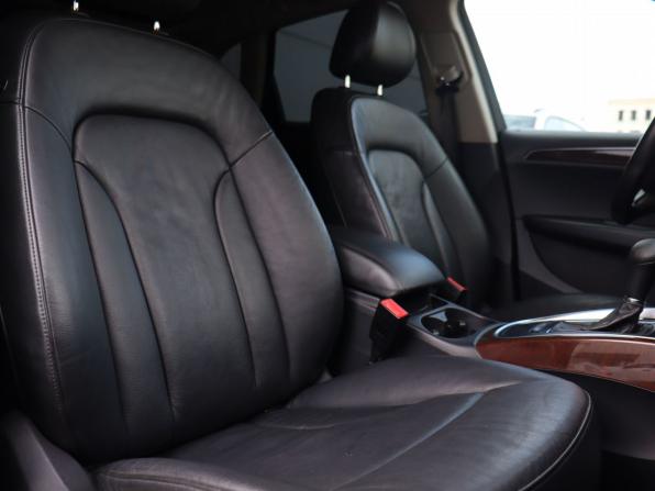 Audi Q5 I (8R) с пробегом 2010 года, цена 1 300 000 рублей, 262601 км, внедорожник, Автокод Объявления