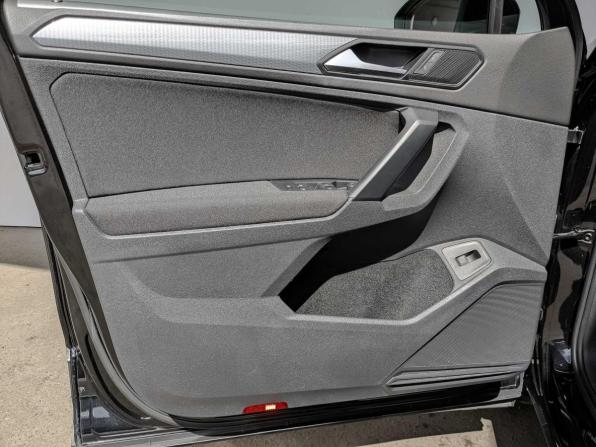 Volkswagen Tiguan II Рестайлинг с пробегом 2021 года, цена 2 590 000 рублей, 71767 км, внедорожник, Автокод Объявления