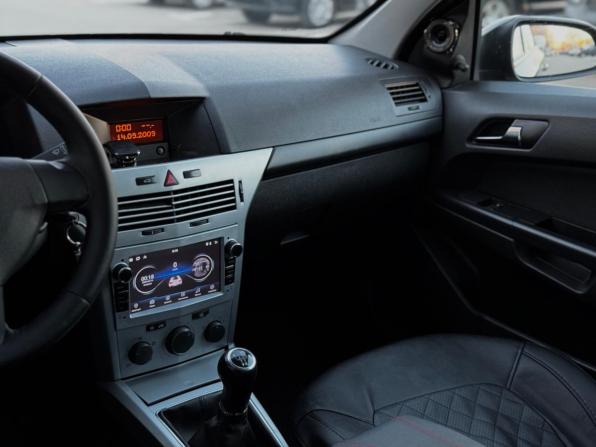 Opel Astra H Рестайлинг с пробегом 2009 года, цена 429 000 рублей, 208962 км, седан, Автокод Объявления