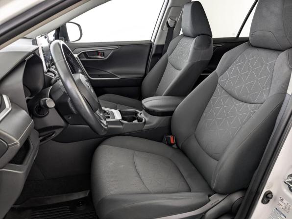 Toyota RAV4 V (XA50) с пробегом 2021 года, цена 2 865 000 рублей, 130736 км, внедорожник, Автокод Объявления