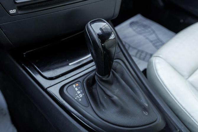 BMW 1 серии I (E81/E82/E87/E88) Рестайлинг с пробегом 2010 года, цена 655 000 рублей, 304000 км, хэтчбек, Автокод Объявления
