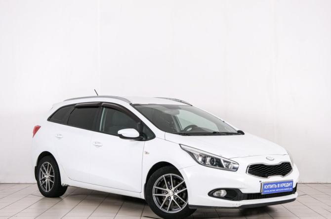 Kia Ceed II с пробегом 2013 года, цена 949 000 рублей, 204000 км, хэтчбек, Автокод Объявления
