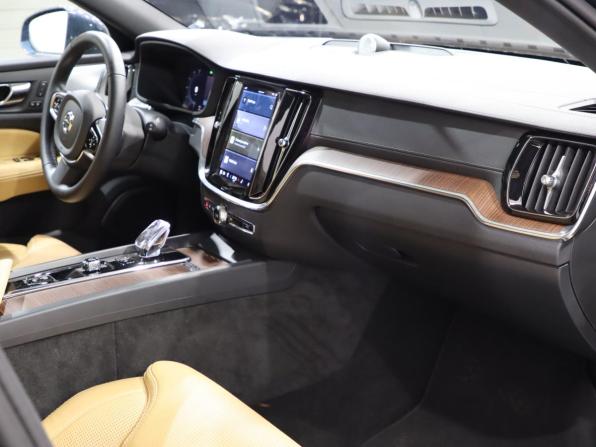 Volvo V60 Cross Country II с пробегом 2024 года, цена 6 350 000 рублей, 26500 км, универсал, Автокод Объявления