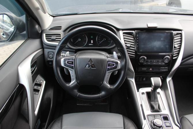Mitsubishi Pajero Sport III с пробегом 2018 года, цена 3 230 000 рублей, 128456 км, внедорожник, Автокод Объявления