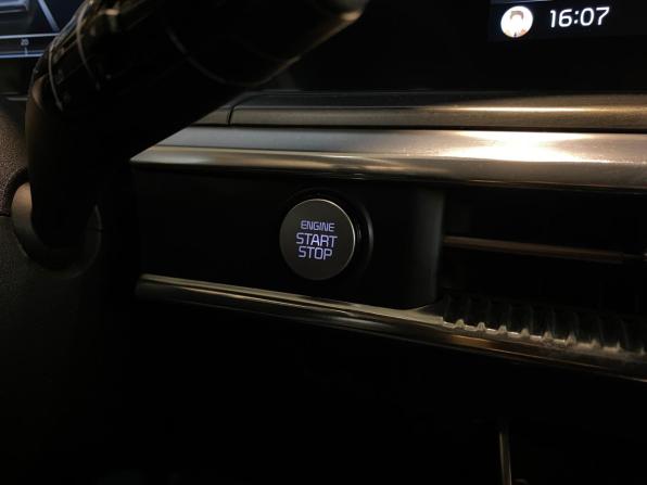 Kia K5 III с пробегом 2020 года, цена 2 580 000 рублей, 57191 км, седан, Автокод Объявления