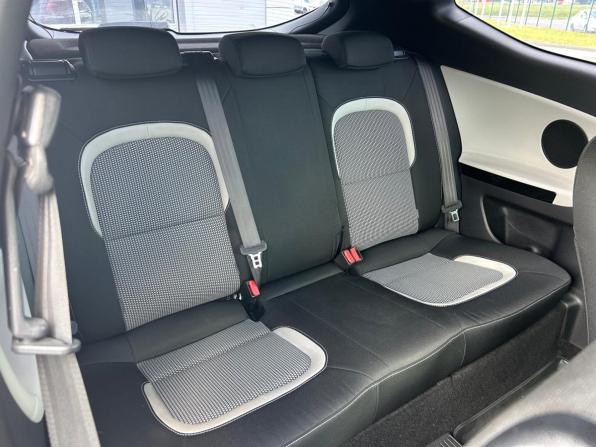 Kia Ceed II с пробегом 2014 года, цена 980 000 рублей, 157000 км, хэтчбек, Автокод Объявления