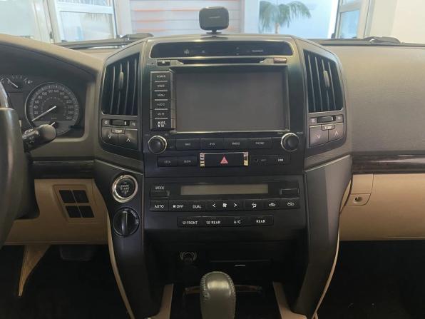 Toyota Land Cruiser 200 Series Рестайлинг 1 с пробегом 2012 года, цена 3 120 000 рублей, 246240 км, внедорожник, Автокод Объявления