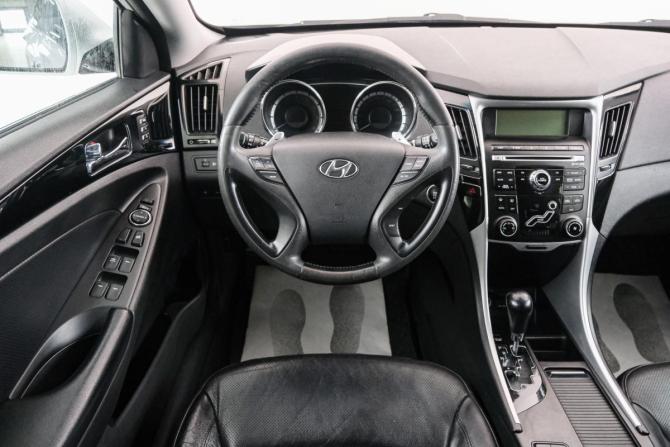 Hyundai Sonata VI (YF) с пробегом 2011 года, цена 1 199 000 рублей, 220100 км, седан, Автокод Объявления