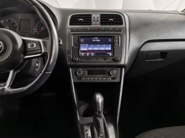 Volkswagen Polo V Рестайлинг с пробегом 2019 года, цена 1 129 000 рублей, 99225 км, седан, Автокод Объявления