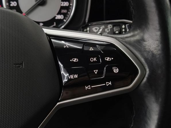 Volkswagen Touareg III с пробегом 2021 года, цена 4 549 000 рублей, 188631 км, внедорожник, Автокод Объявления