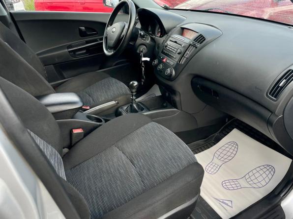 Kia Ceed I с пробегом 2007 года, цена 478 000 рублей, 210000 км, универсал, Автокод Объявления