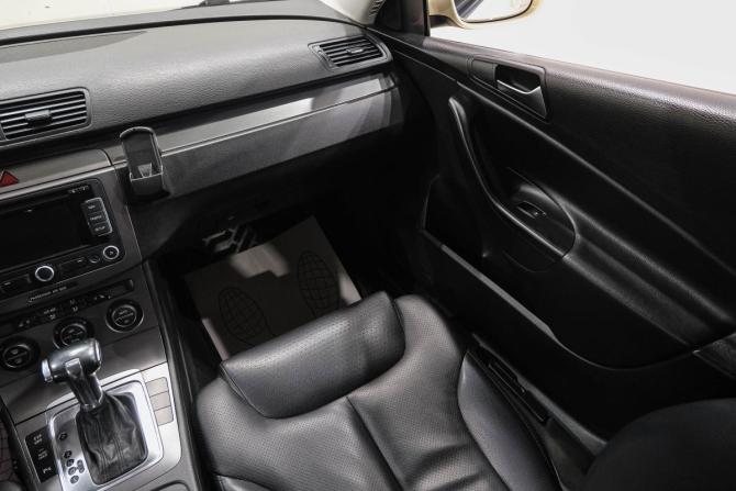 Volkswagen Passat B6 с пробегом 2009 года, цена 799 000 рублей, 218000 км, универсал, Автокод Объявления